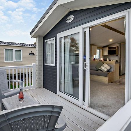 Sea La Vie Lodge, Rockley Park Holiday Park, Poole, Dorset 외부 사진