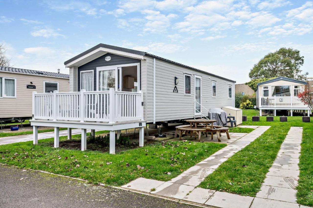 Sea La Vie Lodge, Rockley Park Holiday Park, Poole, Dorset 외부 사진