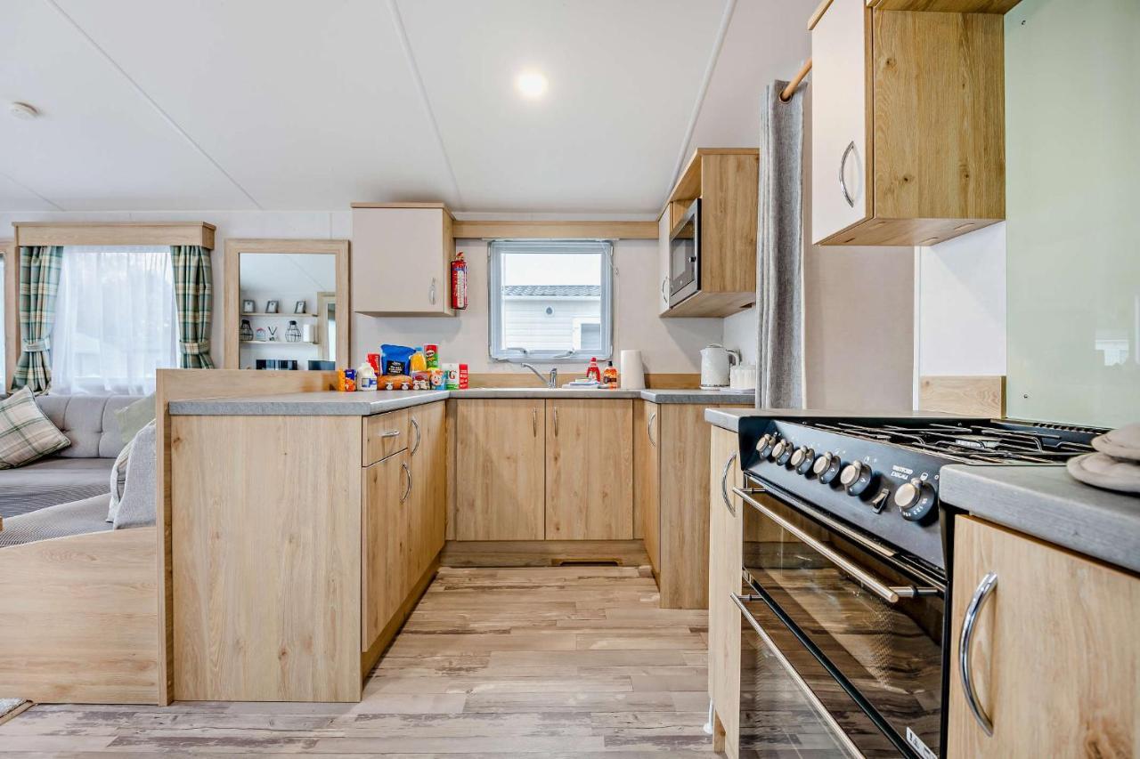 Sea La Vie Lodge, Rockley Park Holiday Park, Poole, Dorset 외부 사진
