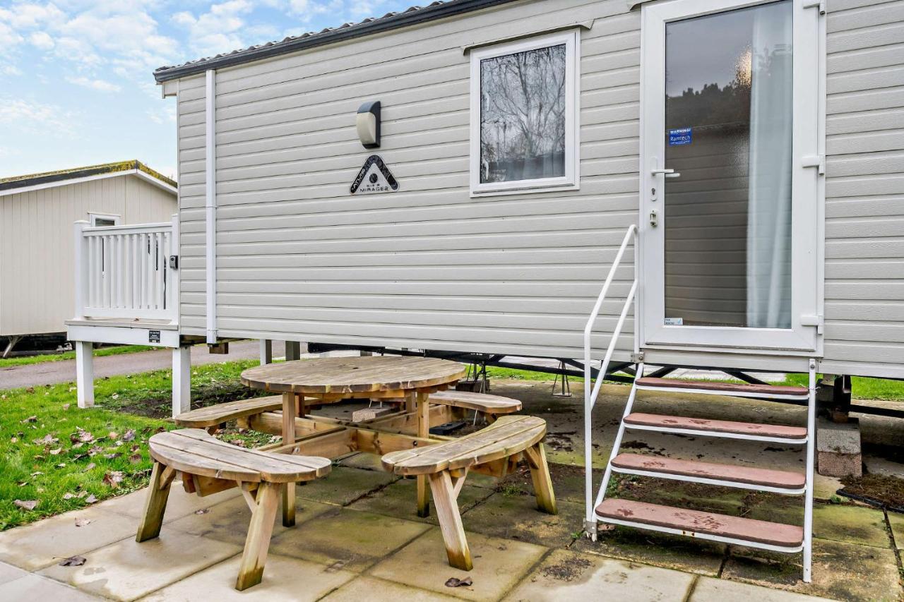 Sea La Vie Lodge, Rockley Park Holiday Park, Poole, Dorset 외부 사진