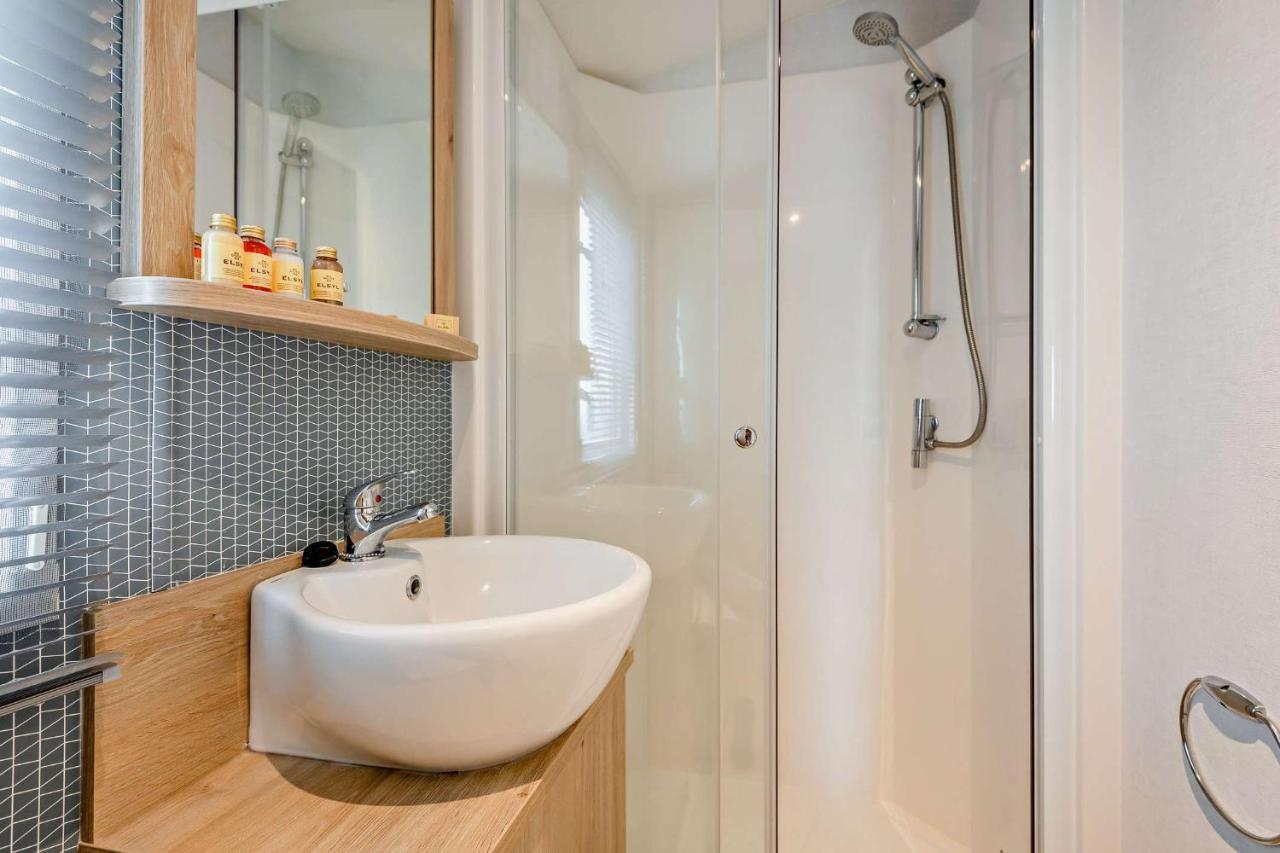 Sea La Vie Lodge, Rockley Park Holiday Park, Poole, Dorset 외부 사진