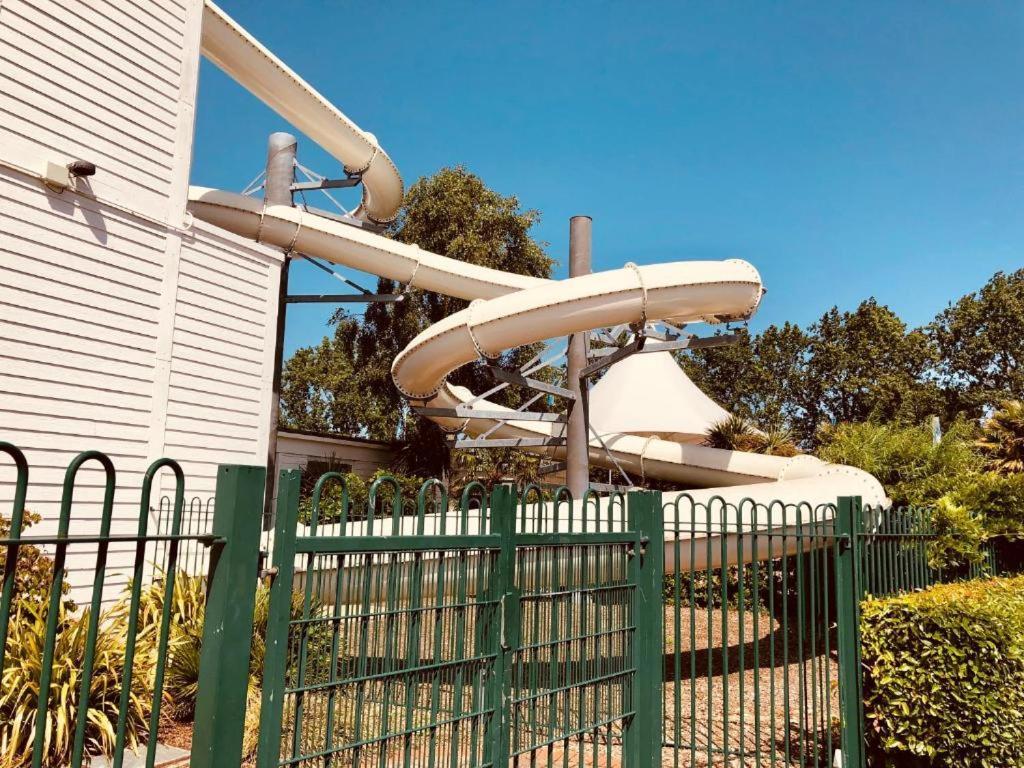 Sea La Vie Lodge, Rockley Park Holiday Park, Poole, Dorset 외부 사진