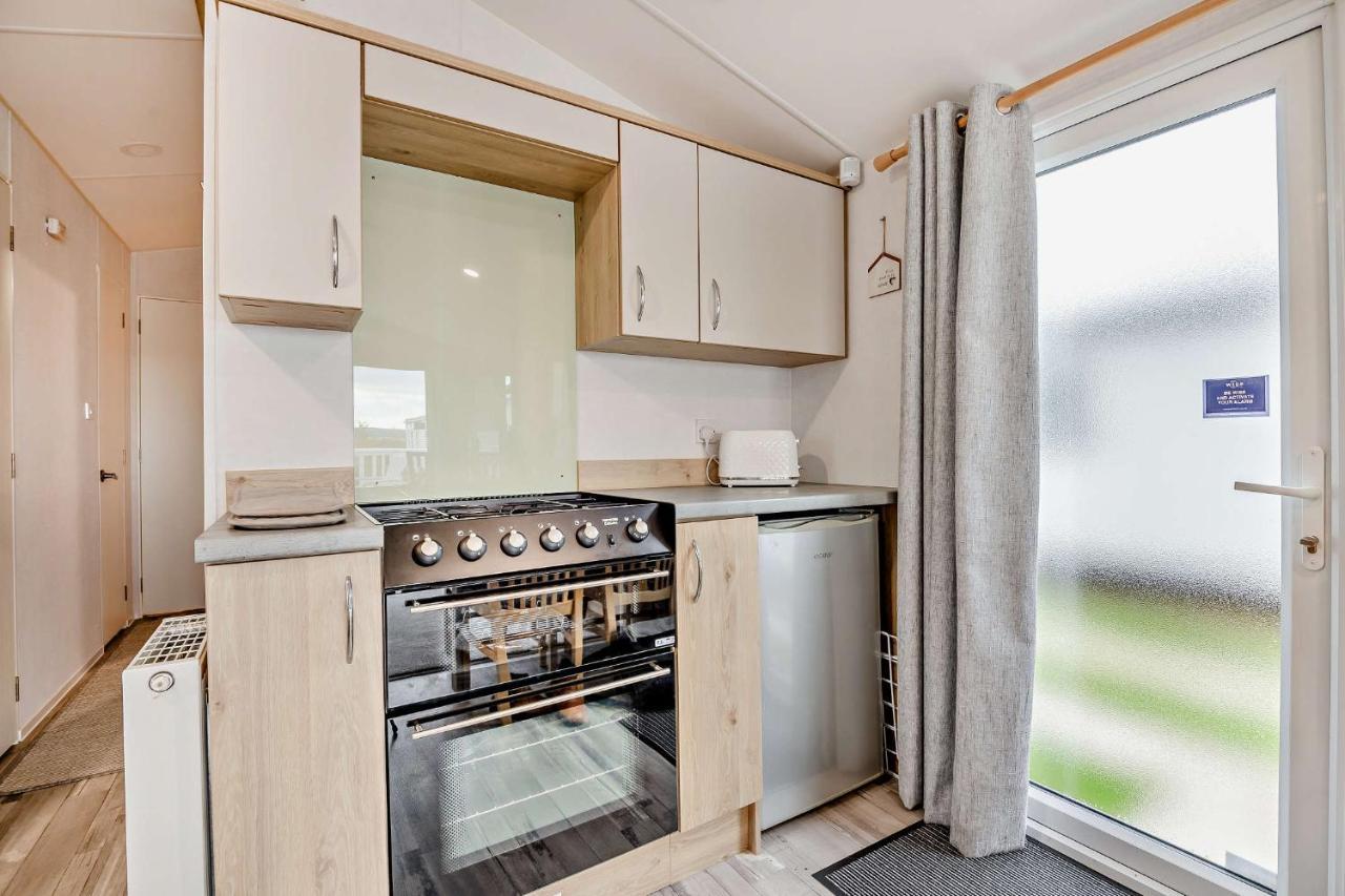 Sea La Vie Lodge, Rockley Park Holiday Park, Poole, Dorset 외부 사진